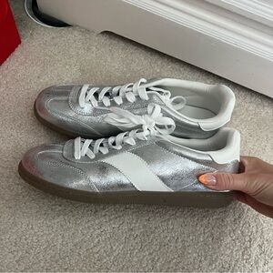 Universal Thread Silver Metallic Lace-Up Sneakers with White Accent